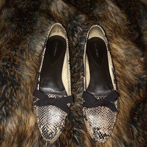 🏷 Via Spiga Snake Print Loafers